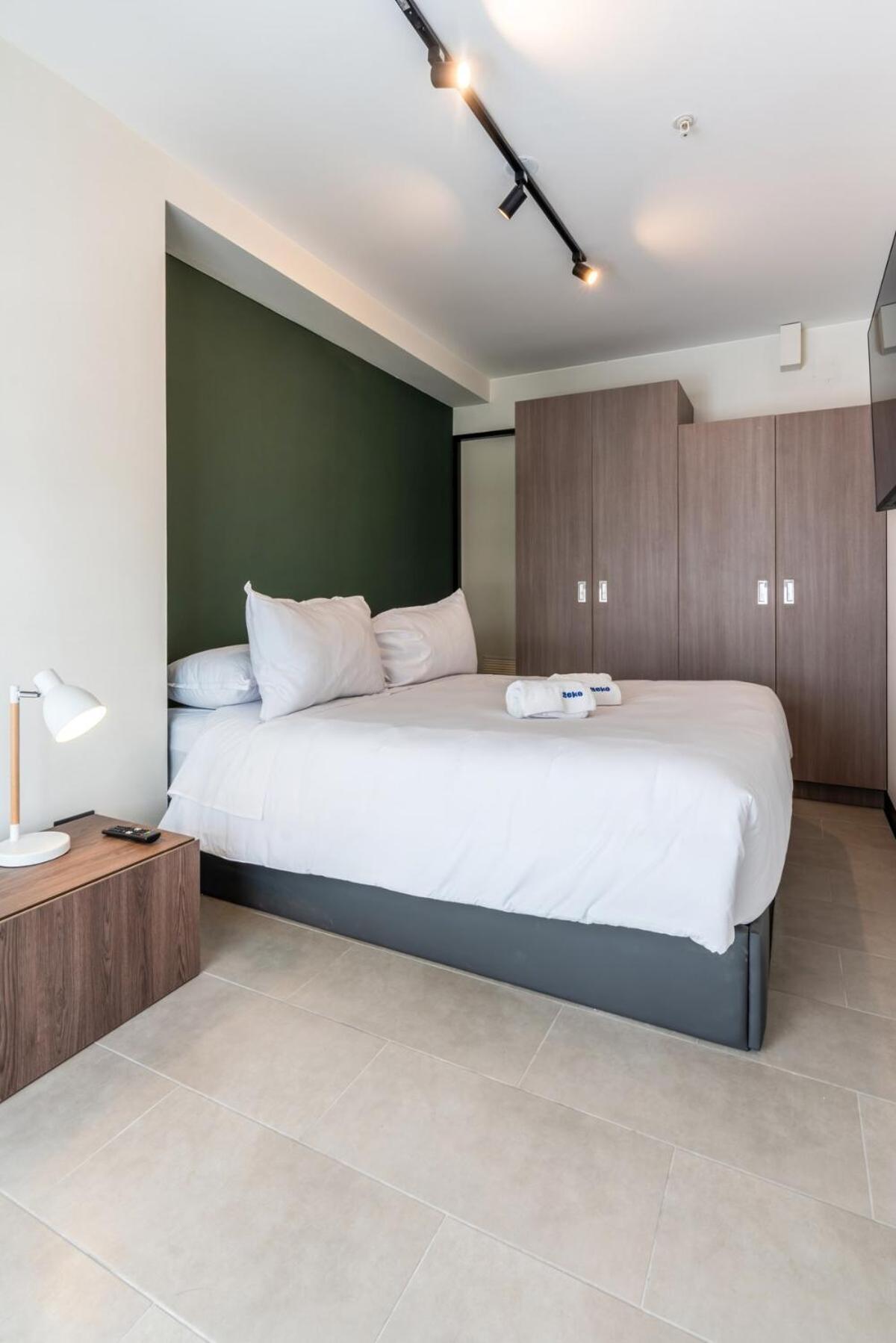 Wood 2br By Geko Lima