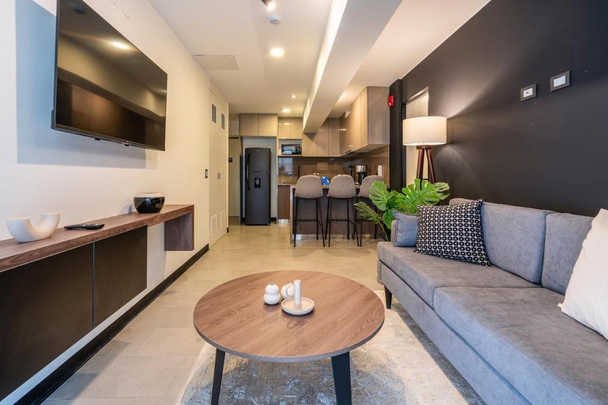 Wood 2br By Geko Lima