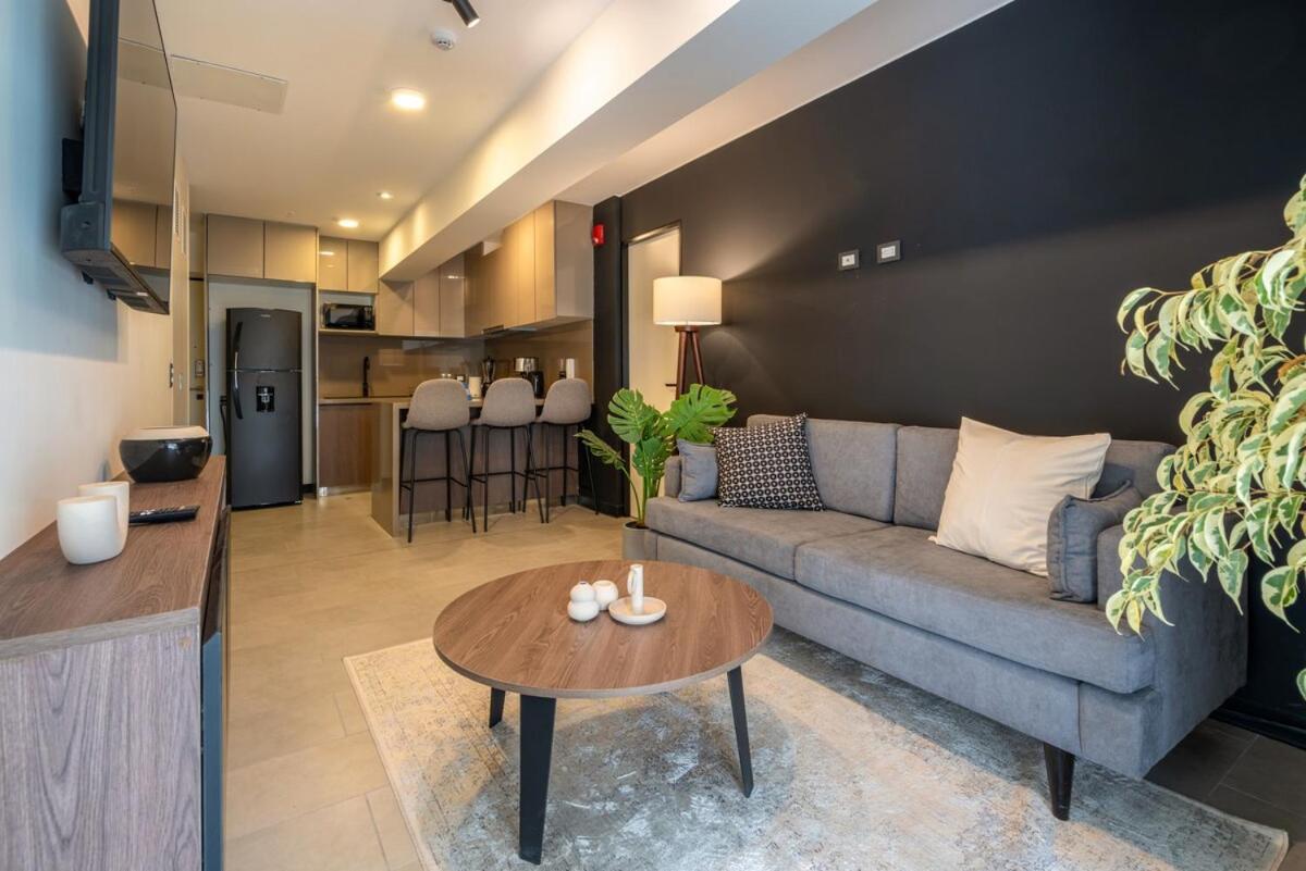 Wood 2br By Geko Apartment *