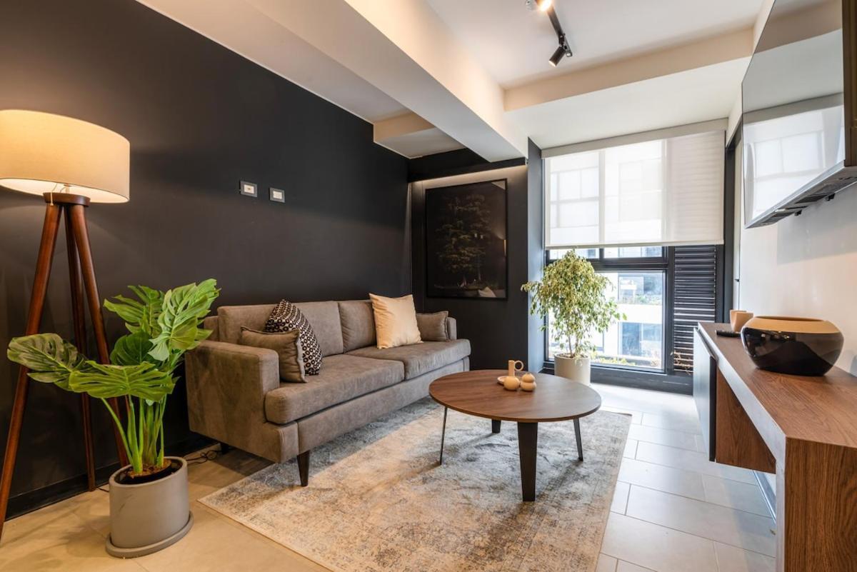 Apartment Wood 2br By Geko Lima